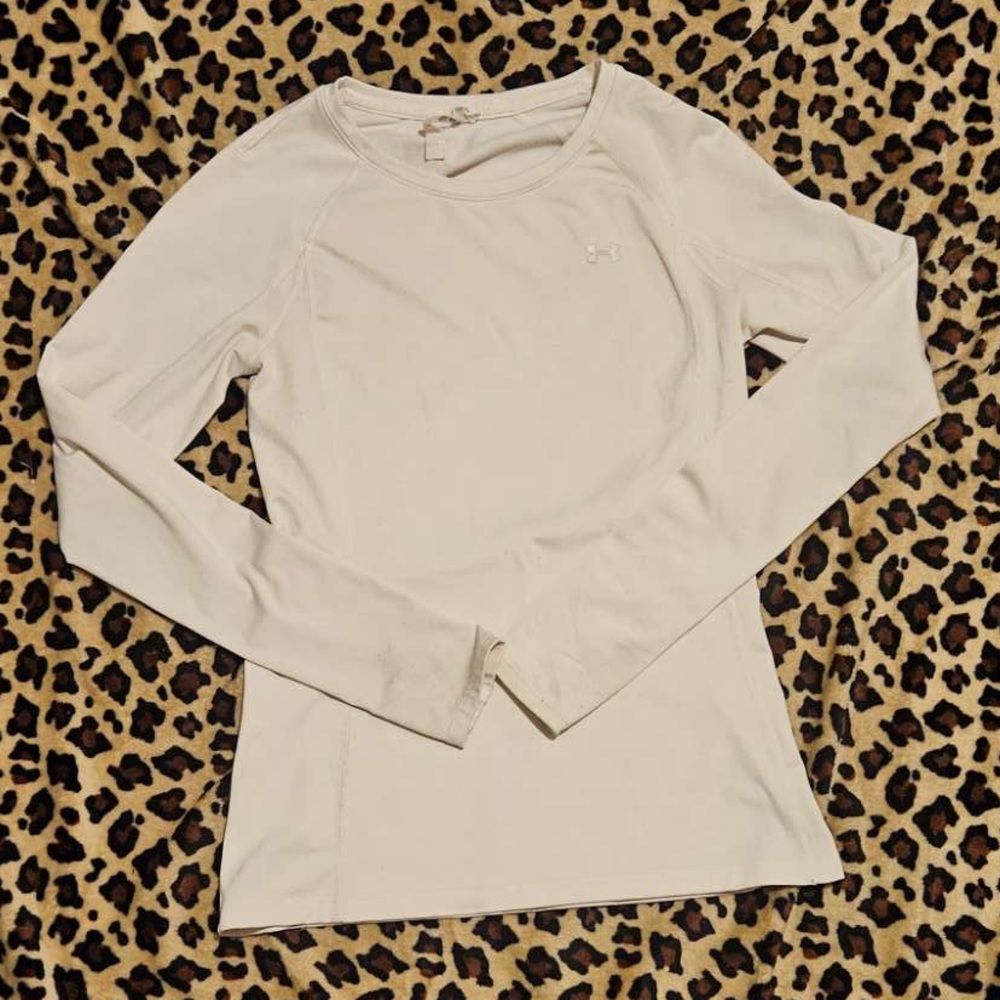 White Under armor long sleeve shirt small